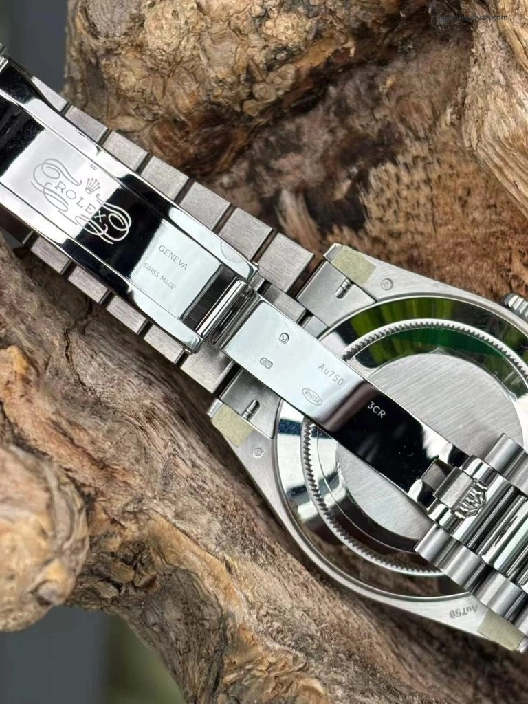 Super Clone Rolex Day-Date m228236-0008 grünes Zifferblatt mit römischen Indizes 40mm