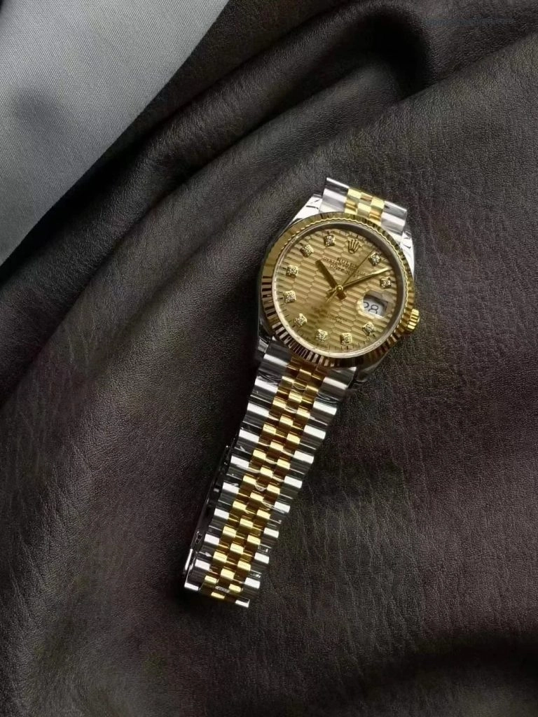Premium Replica Uhr Rolex Datejust 126233-0045 Bicolor mit Diamantindizes 36mm