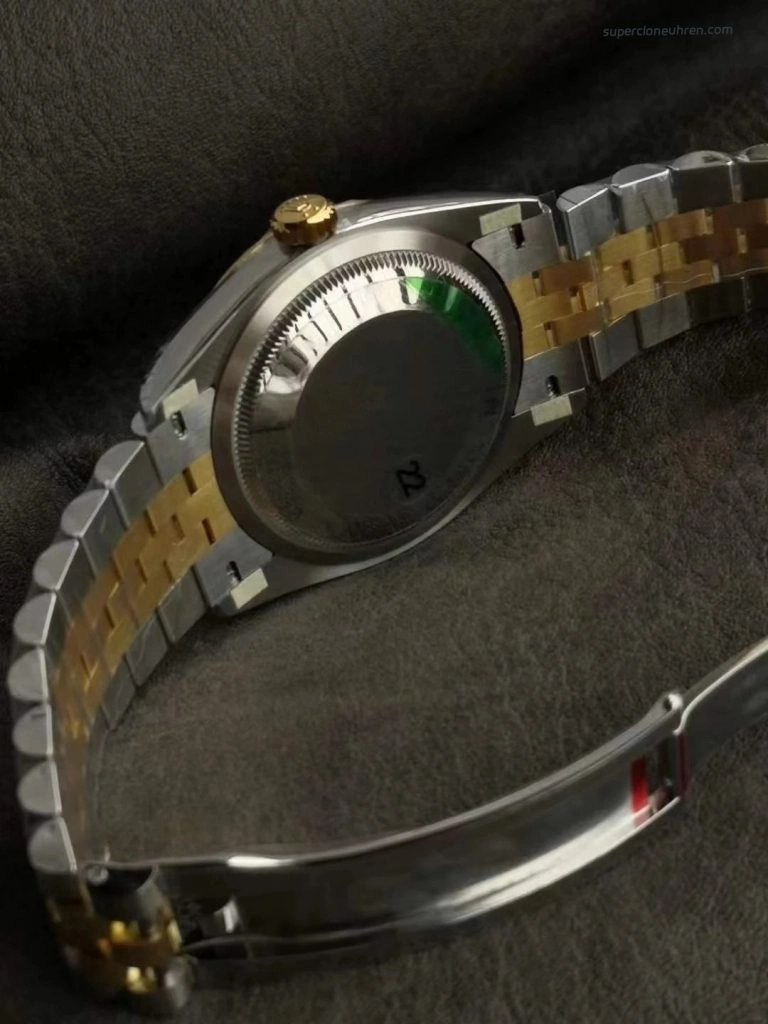 Premium Replica Uhr Rolex Datejust 126233-0045 Bicolor mit Diamantindizes 36mm