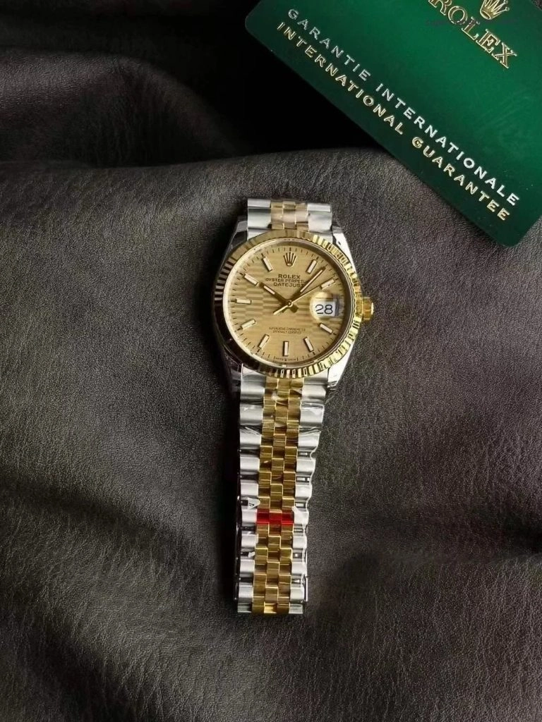 Premium Replica Uhr Rolex Datejust 36 M126233-0039 Bicolor mit Jubilee-Band 36 mm