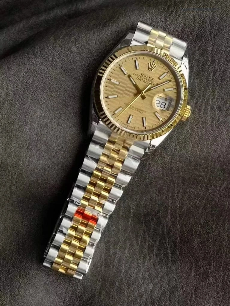 Premium Replica Uhr Rolex Datejust 36 M126233-0039 Bicolor mit Jubilee-Band 36 mm