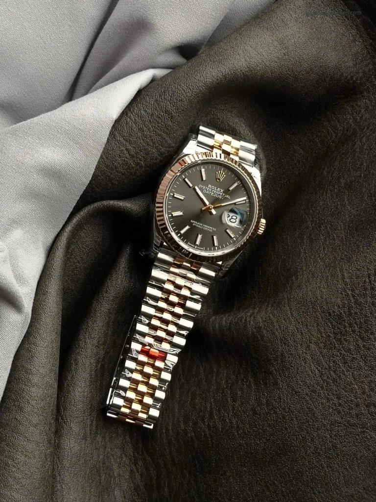 Premium Replica Uhr Rolex Datejust m126231-0013 Bicolor mit geriffelter Lünette 36mm