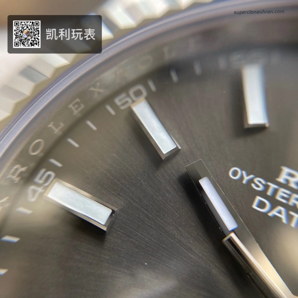 Super Clone Rolex Datejust 126334-0014 mit grauem Zifferblatt und geriffelter Lünette 41mm