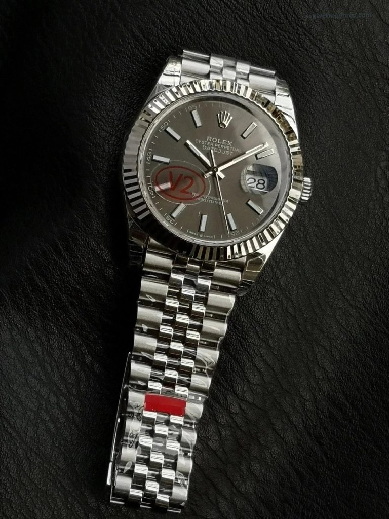 Super Clone Rolex Datejust 126334-0014 mit grauem Zifferblatt und geriffelter Lünette 41mm