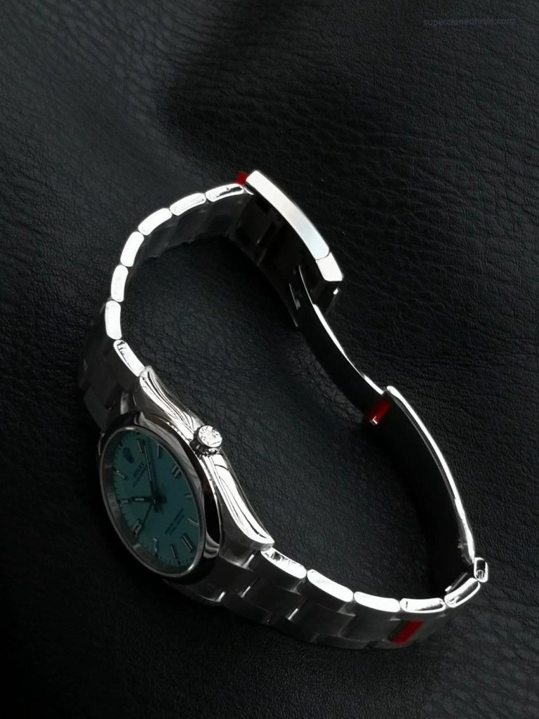 1:1 Super Clone Uhr Rolex Oyster Perpetual m126000-0006 mit türkisfarbenem Zifferblatt Edelstahl 36mm