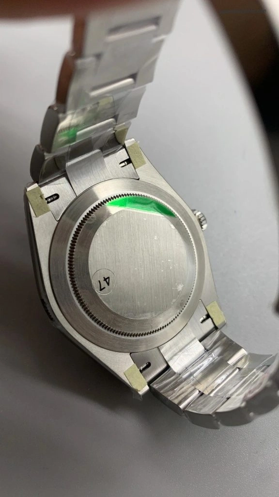Premium Replica Uhr Rolex Oyster Perpetual 41 M134300-0006 mit grünem Zifferblatt 41mm