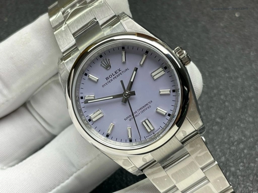 Premium Replica Uhr Rolex Oyster Perpetual m126000-0013 mit lavendelfarbenem Zifferblatt und Edelstahlband 36mm