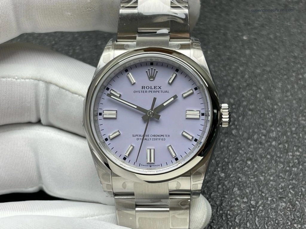 Premium Replica Uhr Rolex Oyster Perpetual m126000-0013 mit lavendelfarbenem Zifferblatt und Edelstahlband 36mm