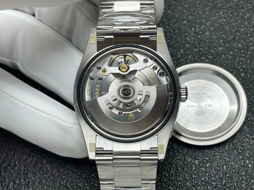 Premium Replica Uhr Rolex Oyster Perpetual m126000-0013 mit lavendelfarbenem Zifferblatt und Edelstahlband 36mm