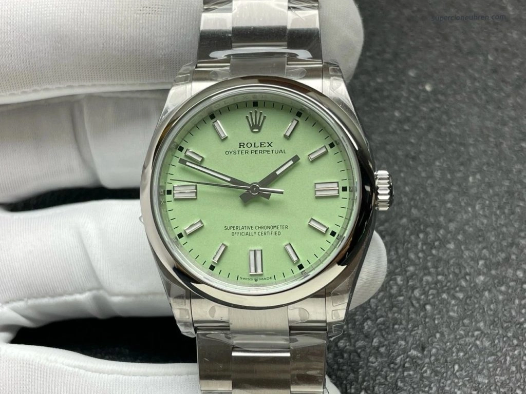 Super Clone Rolex Oyster Perpetual m126000-0011 mit grünem Zifferblatt und Edelstahlband 36 mm