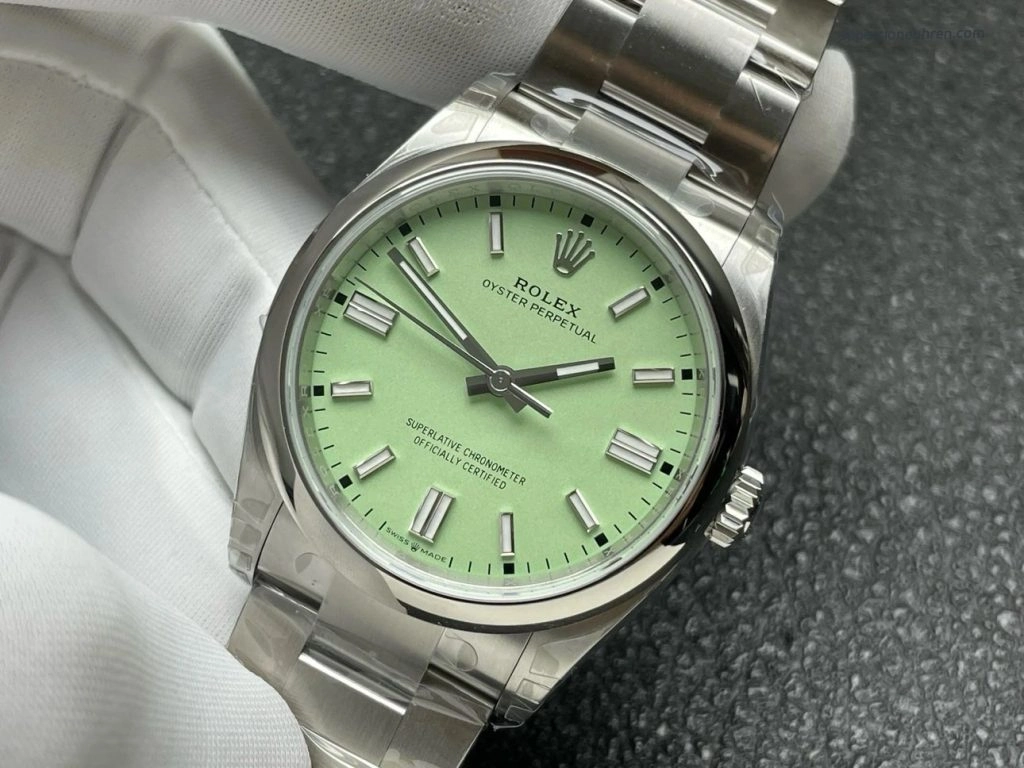 Super Clone Rolex Oyster Perpetual m126000-0011 mit grünem Zifferblatt und Edelstahlband 36 mm