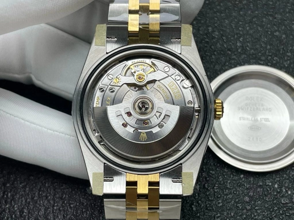 Premium Replica Uhr Rolex Datejust 126303-0020 Bicolor mit grünem Zifferblatt 41mm