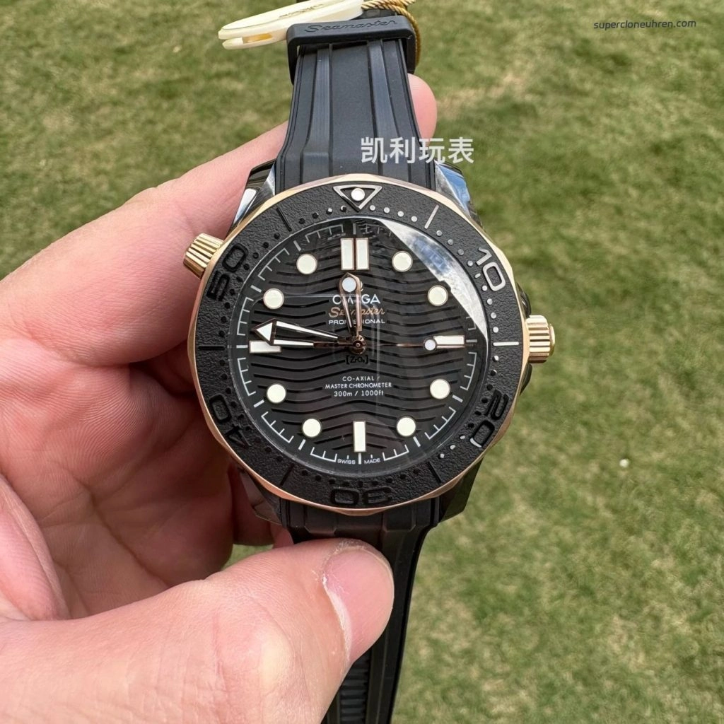 Premium Replica Uhr Omega Seamaster Diver 300M 210.62.44.20.01.001 Keramikgehäuse Roségold 43,5 mm