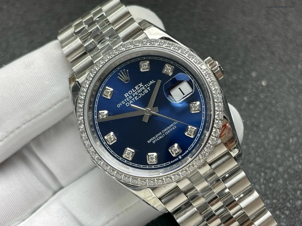 Premium Replica Uhr Rolex Datejust m126284rbr-0029 mit blauem Zifferblatt und Diamantlünette 36 mm