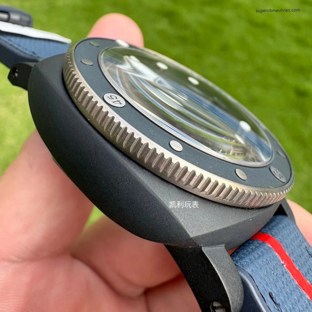 Premium Replica Uhr Panerai Submersible PAM01466 Titan-Keramik 47mm
