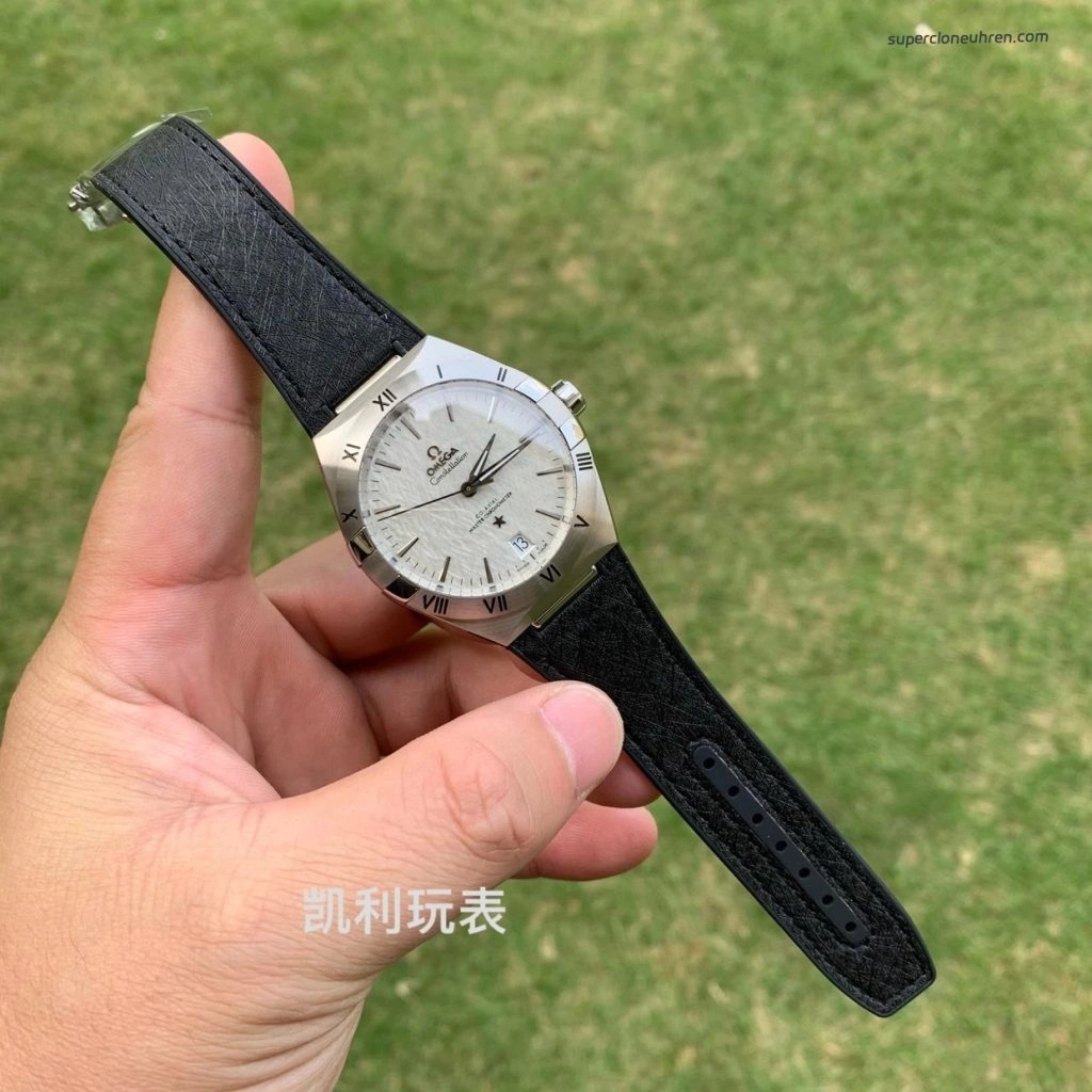 Premium Replica Uhr Omega Constellation 131.12.41.21.06.001 silbernes Zifferblatt 41mm
