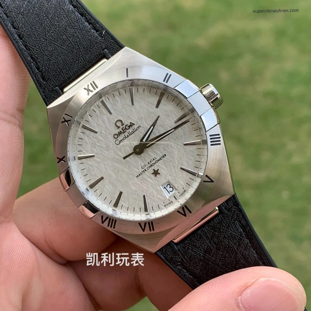 Premium Replica Uhr Omega Constellation 131.12.41.21.06.001 silbernes Zifferblatt 41mm