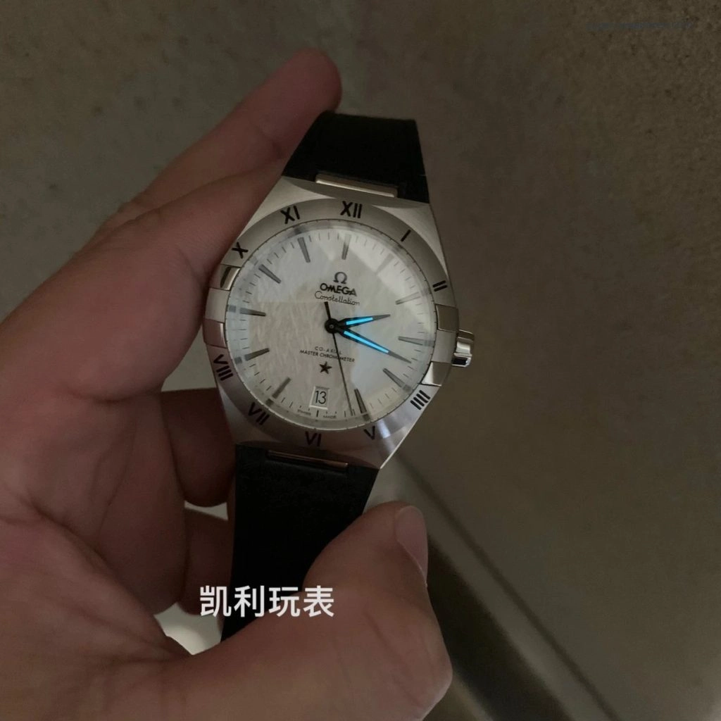 Premium Replica Uhr Omega Constellation 131.12.41.21.06.001 silbernes Zifferblatt 41mm