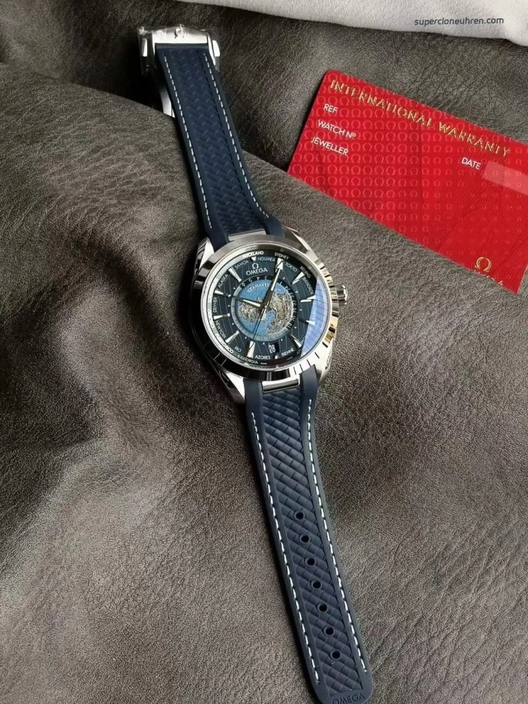 Premium Replica Uhr Omega Seamaster Aqua Terra 220.12.43.22.03.001 Weltzeit mit blauem Kautschukband 43mm