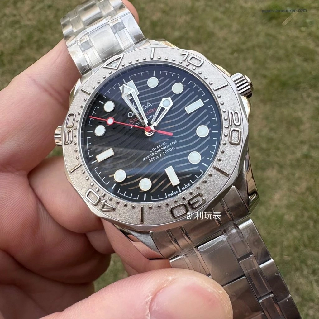 Premium Replica Uhr Omega Seamaster Diver 210.30.42.20.01.002 mit Edelstahlband 42mm