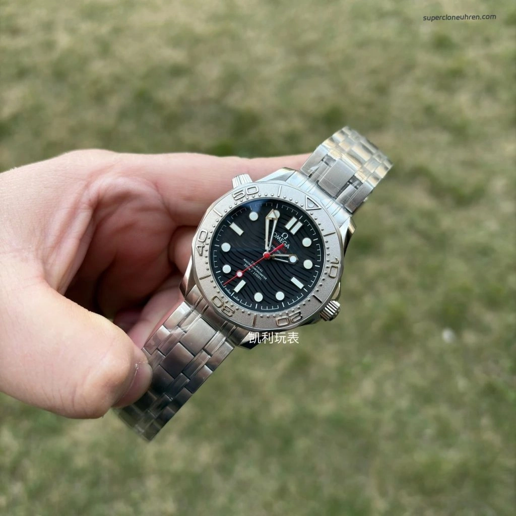 Premium Replica Uhr Omega Seamaster Diver 210.30.42.20.01.002 mit Edelstahlband 42mm