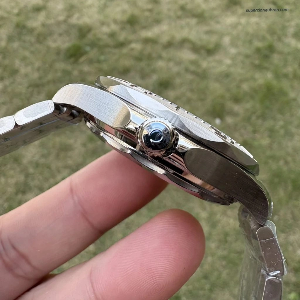 Premium Replica Uhr Omega Seamaster Diver 210.30.42.20.01.002 mit Edelstahlband 42mm