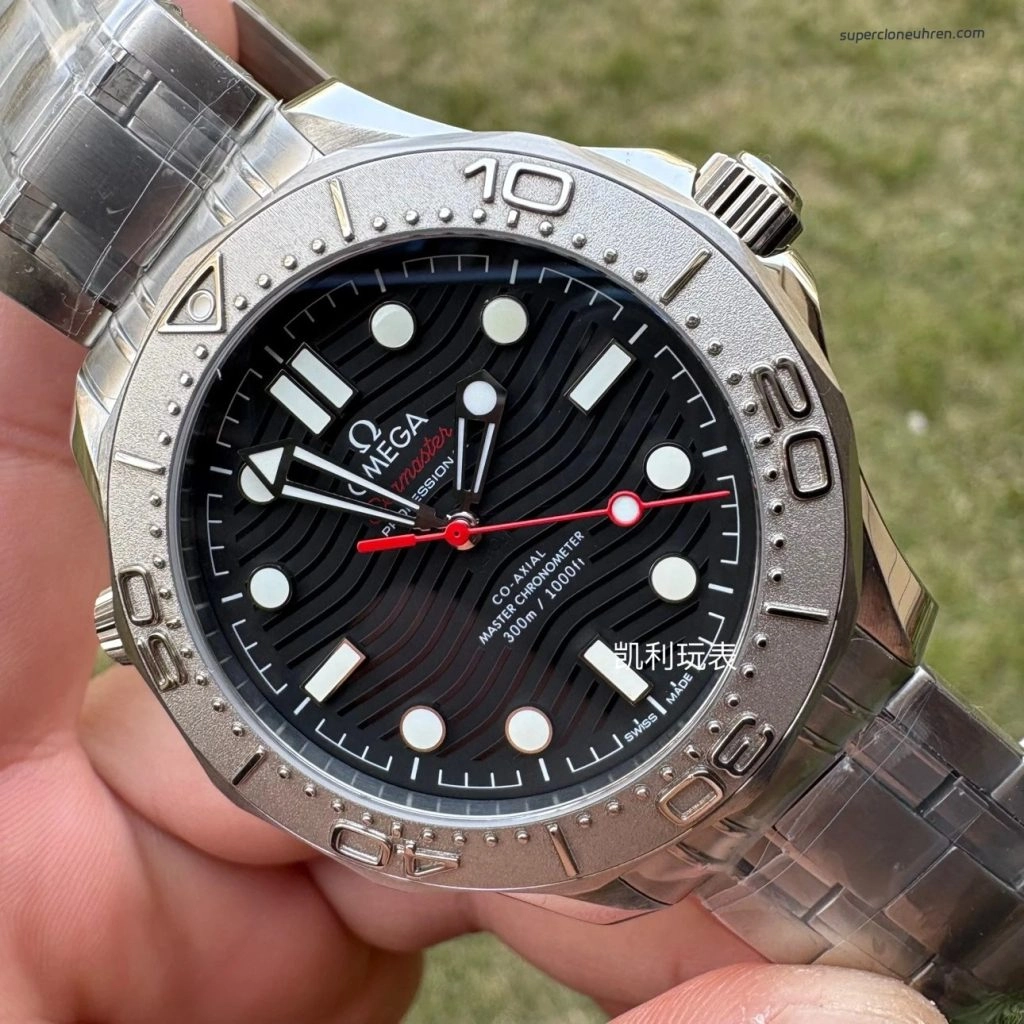 Premium Replica Uhr Omega Seamaster Diver 210.30.42.20.01.002 mit Edelstahlband 42mm