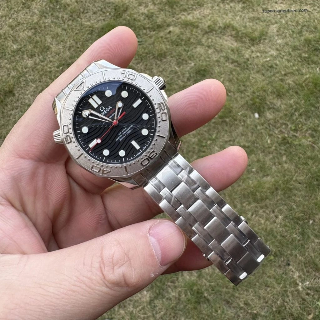 Premium Replica Uhr Omega Seamaster Diver 210.30.42.20.01.002 mit Edelstahlband 42mm