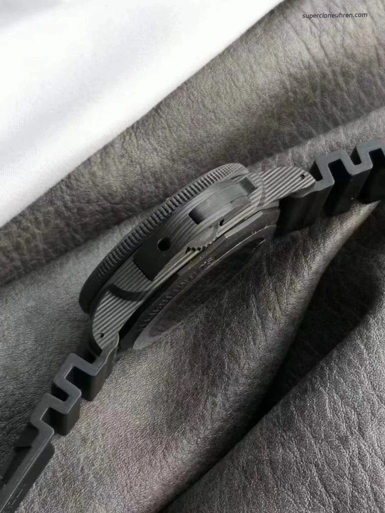 1:1 Super Clone Uhr Panerai Submersible PAM00616 Carbon-Keramik Gehäuse 47mm