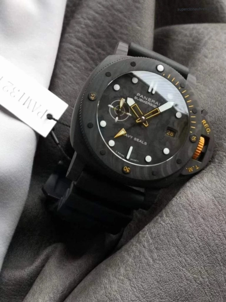 Super Clone Panerai Submersible PAM01324 Carbon-Keramik Gehäuse 44mm