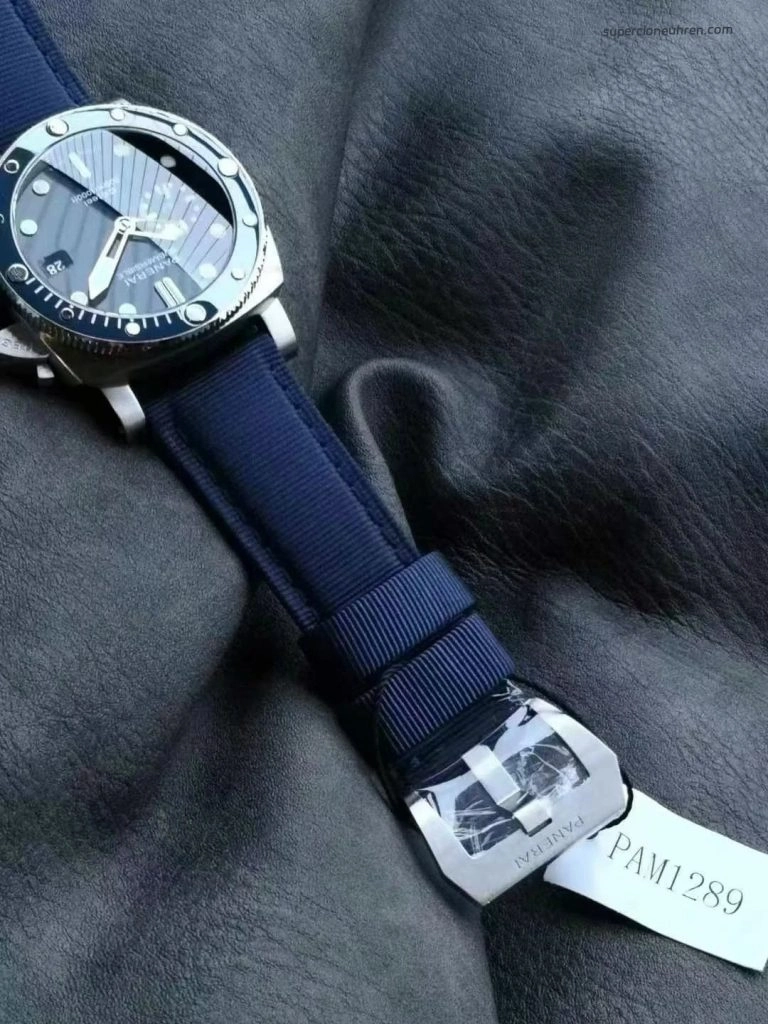Premium Replica Uhr Panerai Submersible PAM01289 aus mattiertem Edelstahl 44mm
