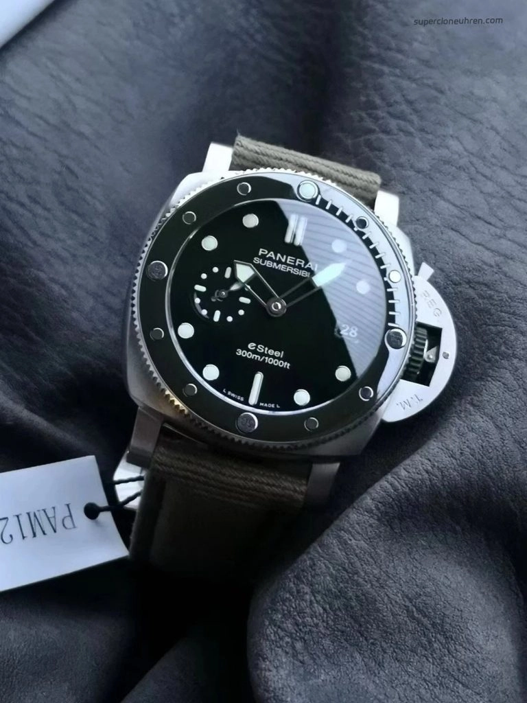 Premium Replica Uhr Panerai Submersible PAM01287 aus mattiertem Edelstahl 44mm