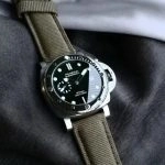 Premium Replica Uhr Panerai Submersible PAM01287 aus mattiertem Edelstahl 44mm