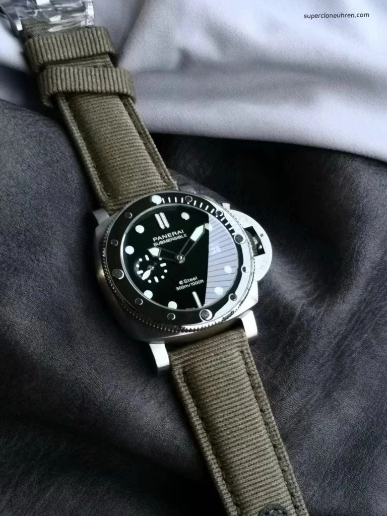 Premium Replica Uhr Panerai Submersible PAM01287 aus mattiertem Edelstahl 44mm