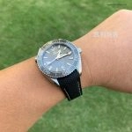 Premium Replica Uhr Omega Seamaster Planet Ocean 215.32.44.21.01.002 graues Zifferblatt 43,5 mm