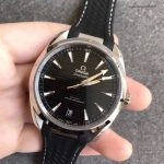 Premium Replica Uhr Omega Seamaster Aqua Terra 220.12.41.21.01.001 schwarzes Teak-Zifferblatt mit Kautschukband 41 mm