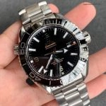 Premium Replica Uhr Omega Seamaster Planet Ocean 215.30.44.21.01.001 mit Stahlband 43,5mm