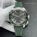 Premium Replica Uhr Omega Seamaster Planet Ocean 215.32.44.21.06.001 grün-graues Zifferblatt 43,5 mm