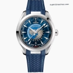 Premium Replica Uhr Omega Seamaster Aqua Terra 220.12.43.22.03.001 Weltzeit mit blauem Kautschukband 43mm