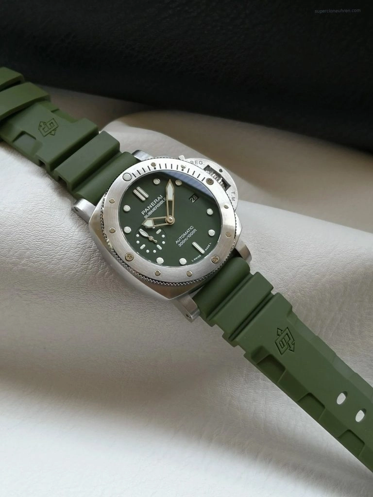 Premium Replica Uhr Panerai Submersible PAM01055 mit grünem Zifferblatt 42mm