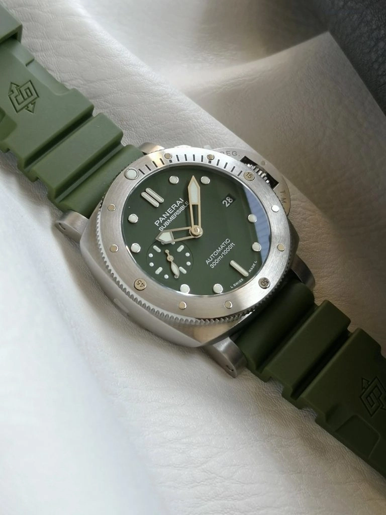 Premium Replica Uhr Panerai Submersible PAM01055 mit grünem Zifferblatt 42mm