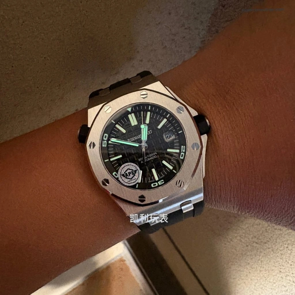 Super Clone Audemars Piguet Royal Oak Offshore 15703 aus gebürstetem Edelstahl 42 mm