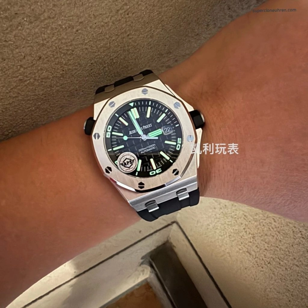 1:1 Super Clone Uhr Audemars Piguet Royal Oak Offshore 15710ST.OO.A002CA.01 Edelstahl mit Saphirglasboden 42mm