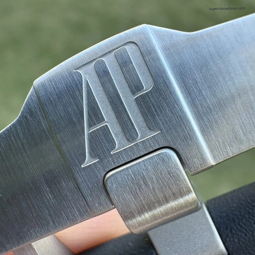 1:1 Super Clone Uhr Audemars Piguet Royal Oak Offshore 15710ST.OO.A002CA.01 Edelstahl mit Saphirglasboden 42mm