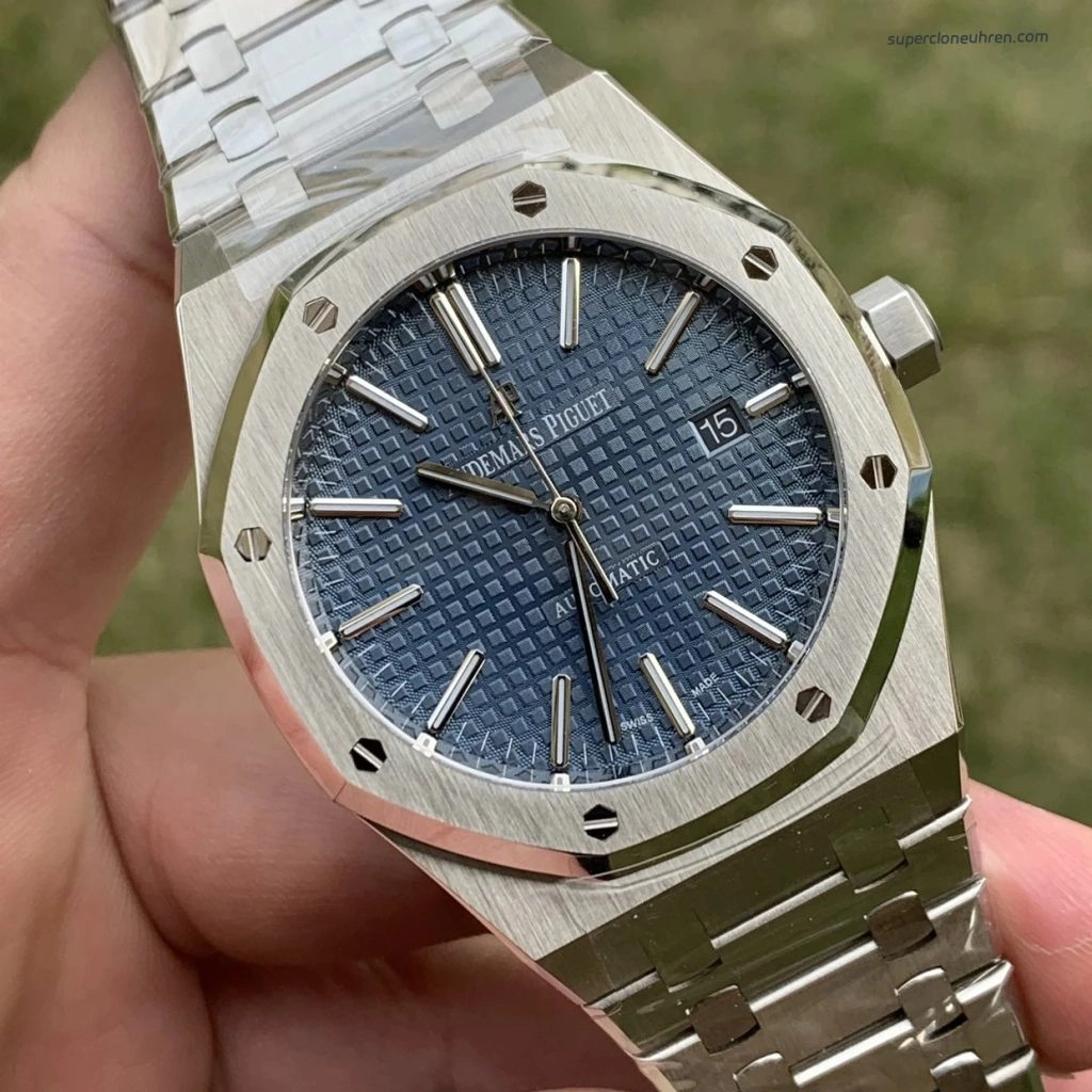 1:1 Super Clone Uhr Audemars Piguet Royal Oak 15400ST.OO.1220ST.03 blaues Zifferblatt aus gebürstetem Edelstahl 41mm