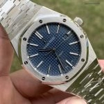 1:1 Super Clone Uhr Audemars Piguet Royal Oak 15400ST.OO.1220ST.03 blaues Zifferblatt aus gebürstetem Edelstahl 41mm