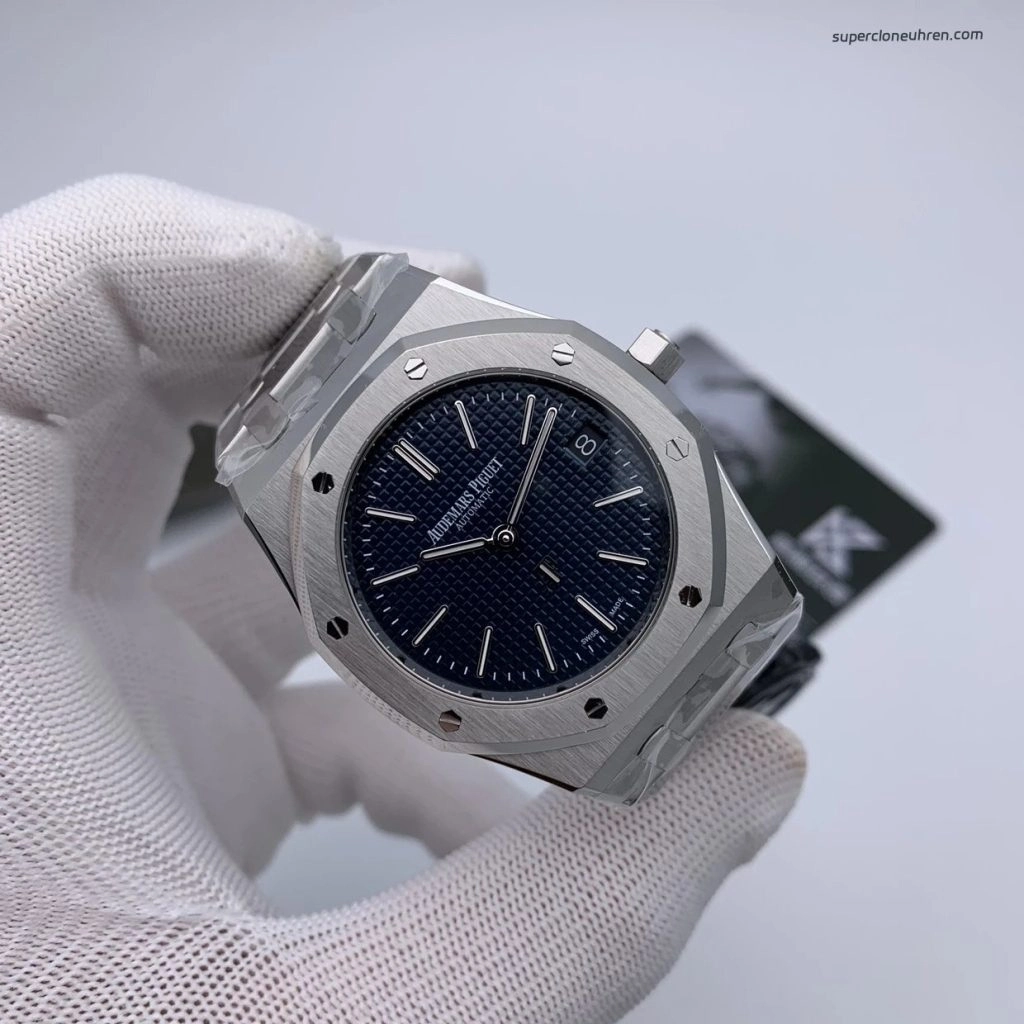 Premium Replica Uhr Audemars Piguet Royal Oak 15202ST.OO.1240ST.01 Ultraduenn Stahlband 39mm