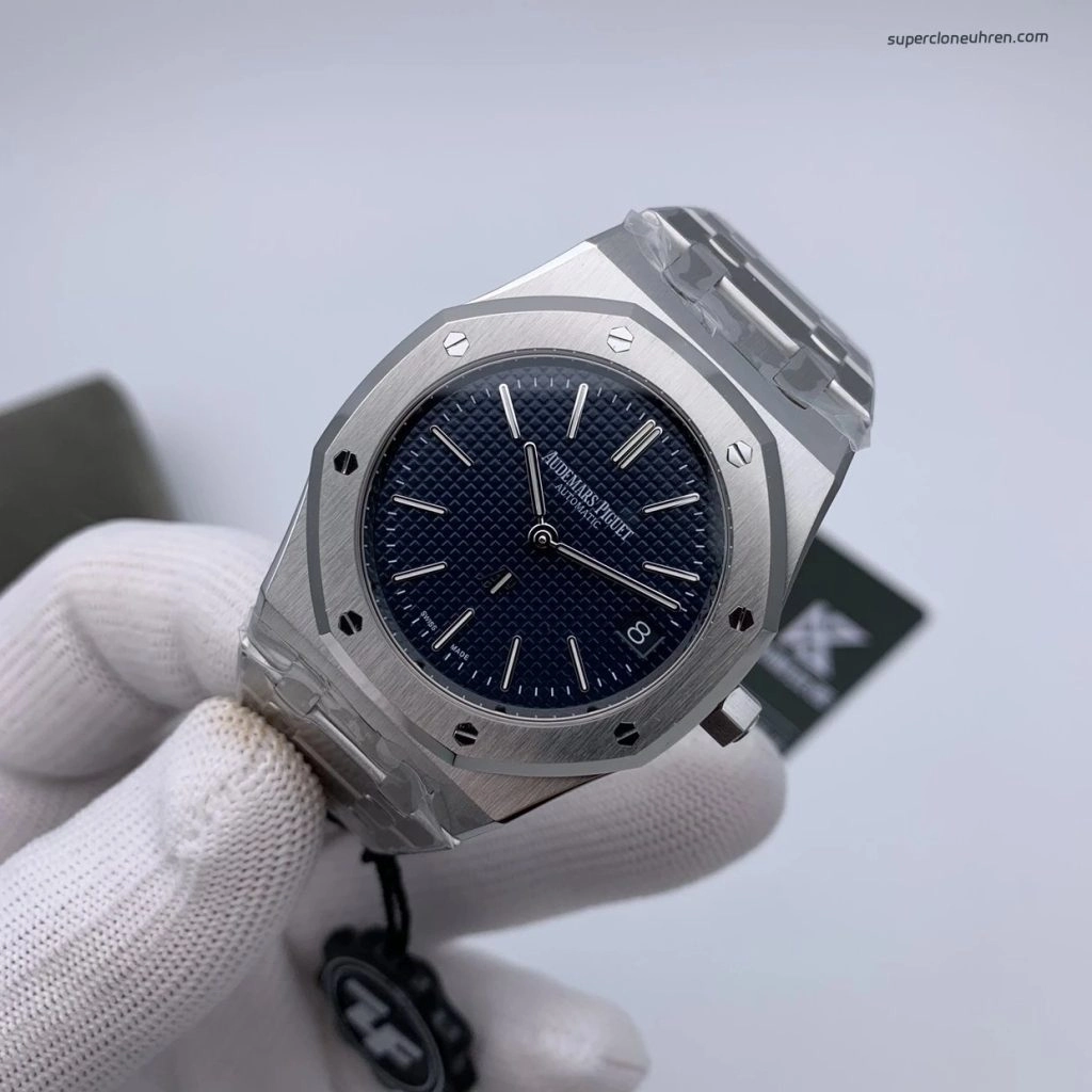 Premium Replica Uhr Audemars Piguet Royal Oak 15202ST.OO.1240ST.01 Ultraduenn Stahlband 39mm