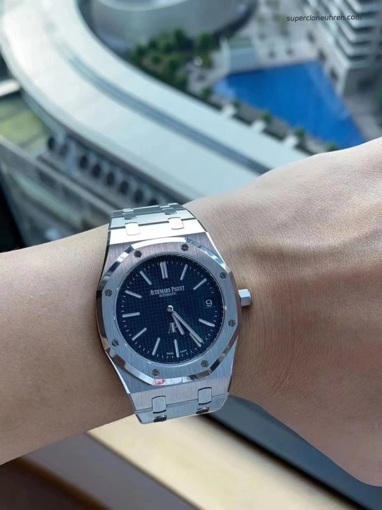 Premium Replica Uhr Audemars Piguet Royal Oak 15202ST.OO.1240ST.01 Ultraduenn Stahlband 39mm