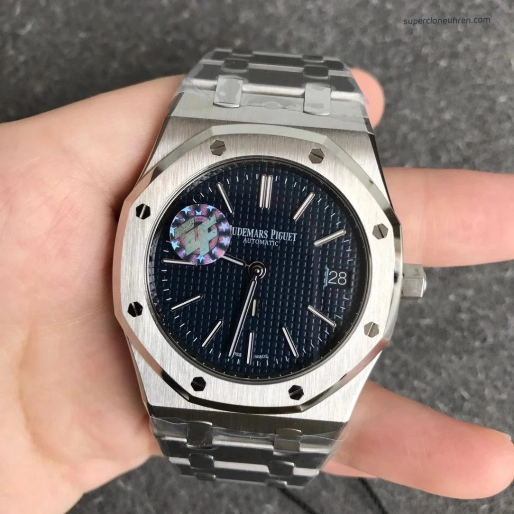 Premium Replica Uhr Audemars Piguet Royal Oak 15202ST.OO.1240ST.01 Ultraduenn Stahlband 39mm